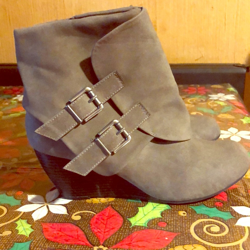 Gently worn bootie